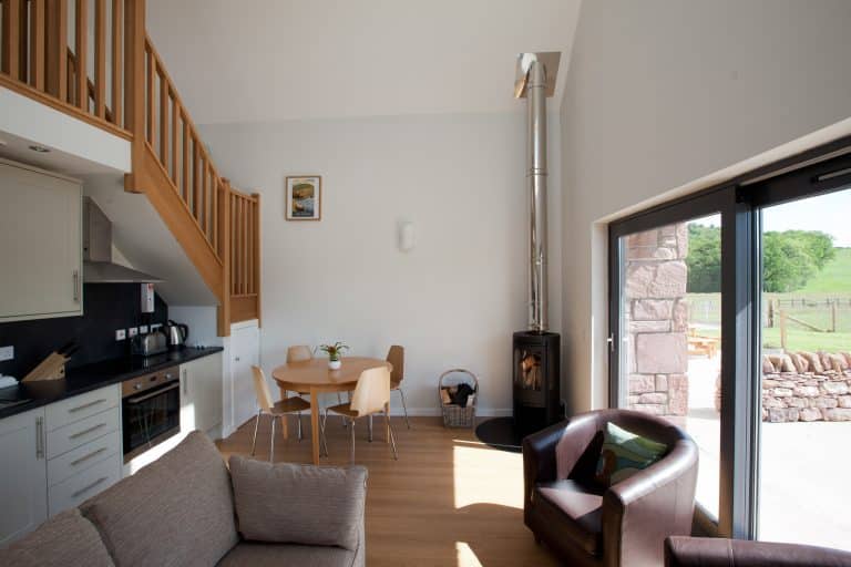 5_Old_Dairy_interior01